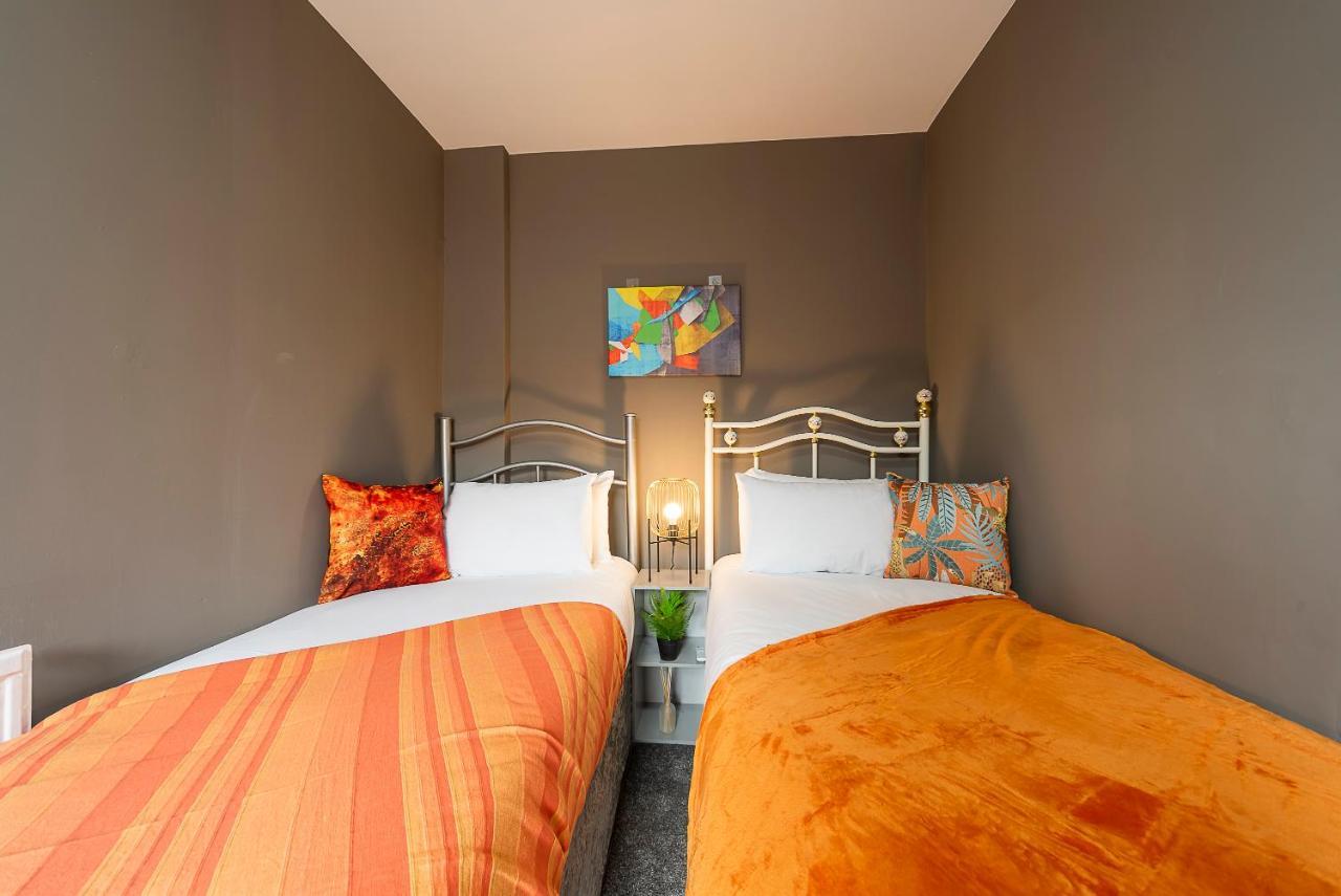 Art-Filled Bohemian 1 Bedroom Apt 2 Beds Colourful Praise Inn Apartment Kingston upon Hull Esterno foto